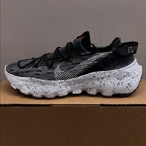 Nike Space hippie 04